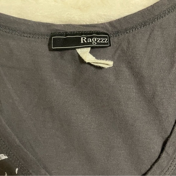 Butterfly on gray Ragzzz scene y2k shirt - Picture 4 of 5